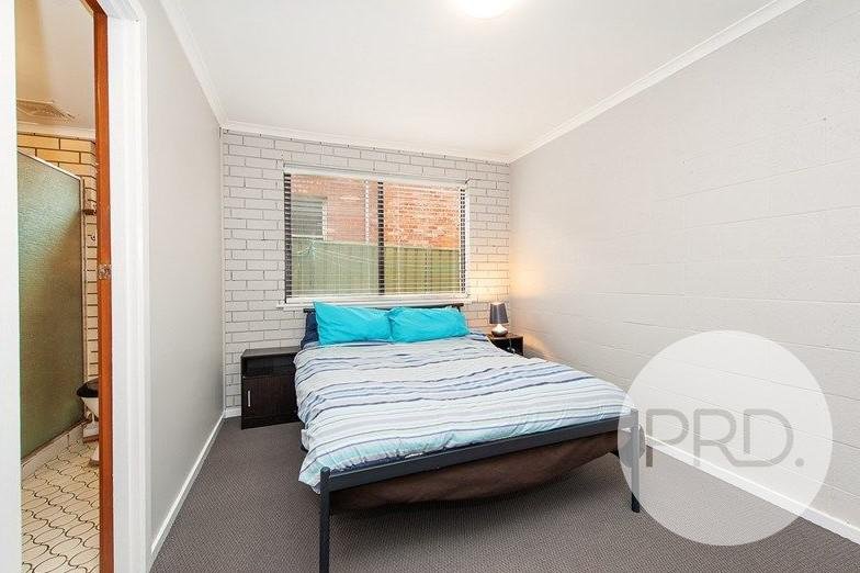 2/519 Schubach Street EAST ALBURY 6