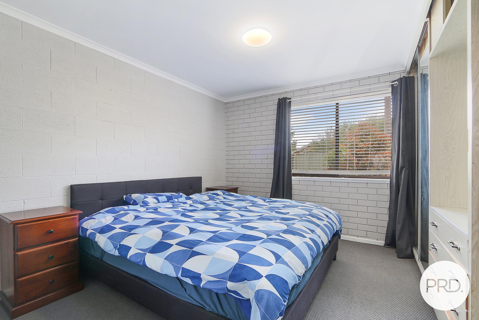 2/519 Schubach Street EAST ALBURY 7