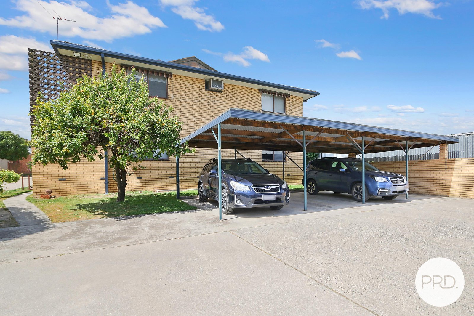 2/519 Schubach Street EAST ALBURY 9