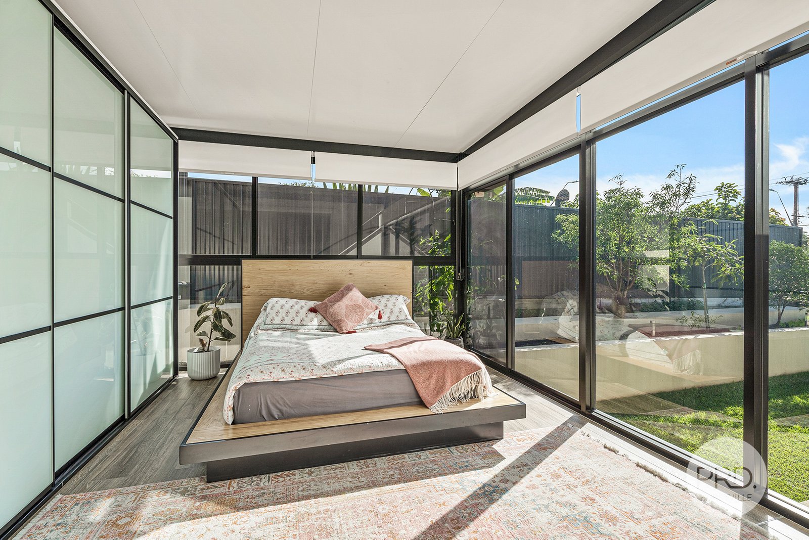 2/51A Tavistock Road SOUTH HURSTVILLE 4