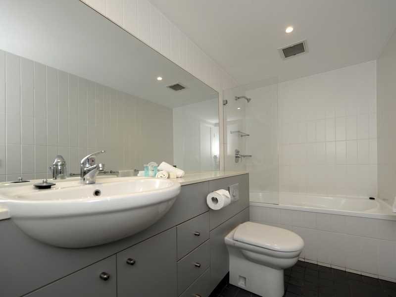 25/1a Tomaree Street NELSON BAY 9