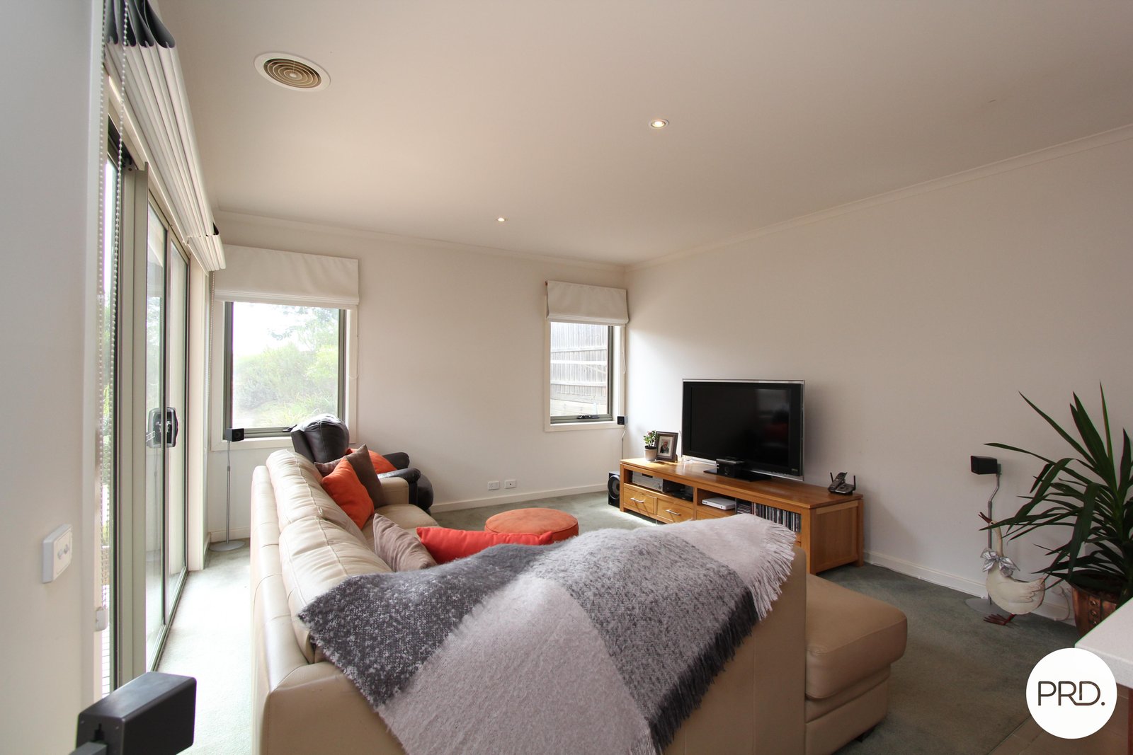 252 Elsworth Street West  MOUNT PLEASANT 6