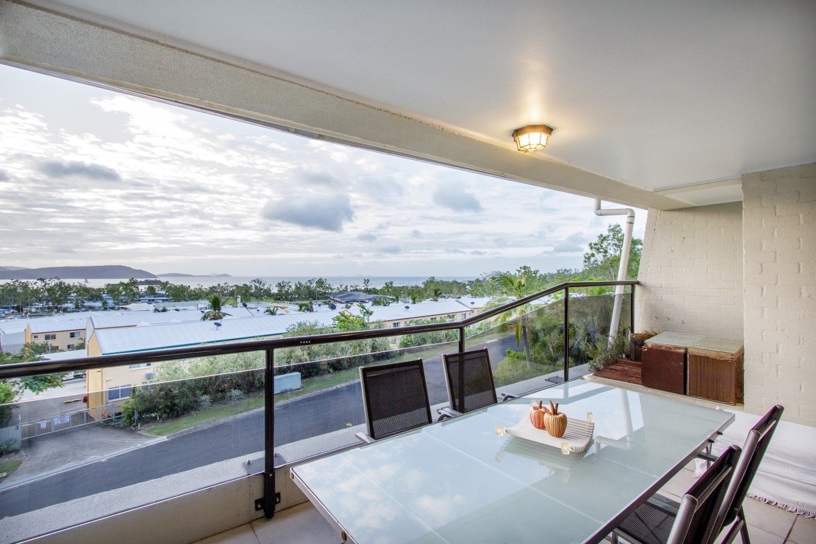 25/2 Eshelby Drive CANNONVALE 5