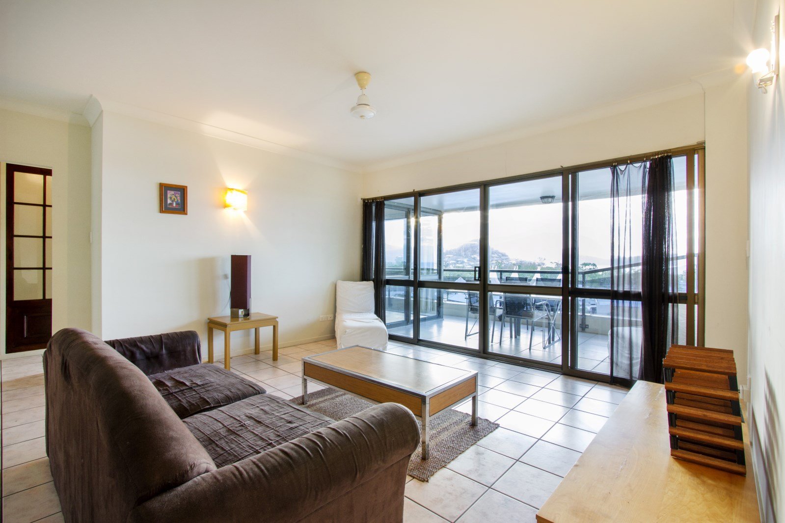 25/2 Eshelby Drive CANNONVALE 6