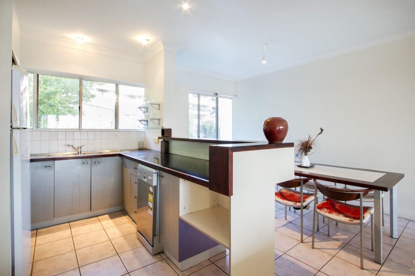 25/2 Eshelby Drive CANNONVALE 7
