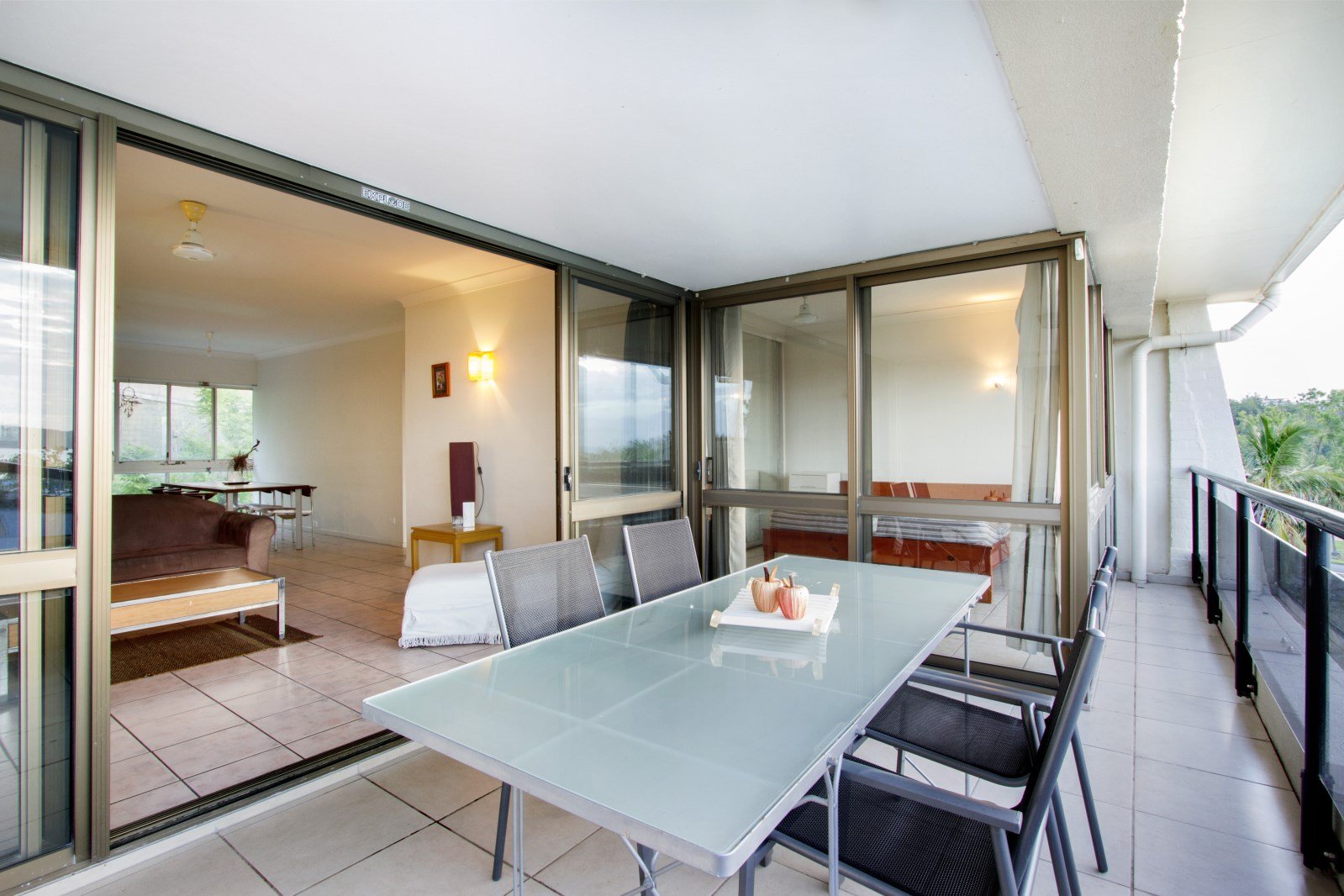 25/2 Eshelby Drive CANNONVALE 10