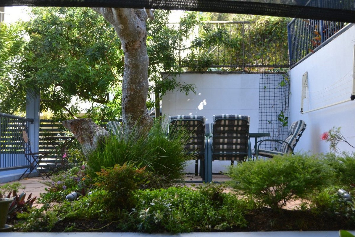 2/52 Ewart Street Burleigh Heads 1