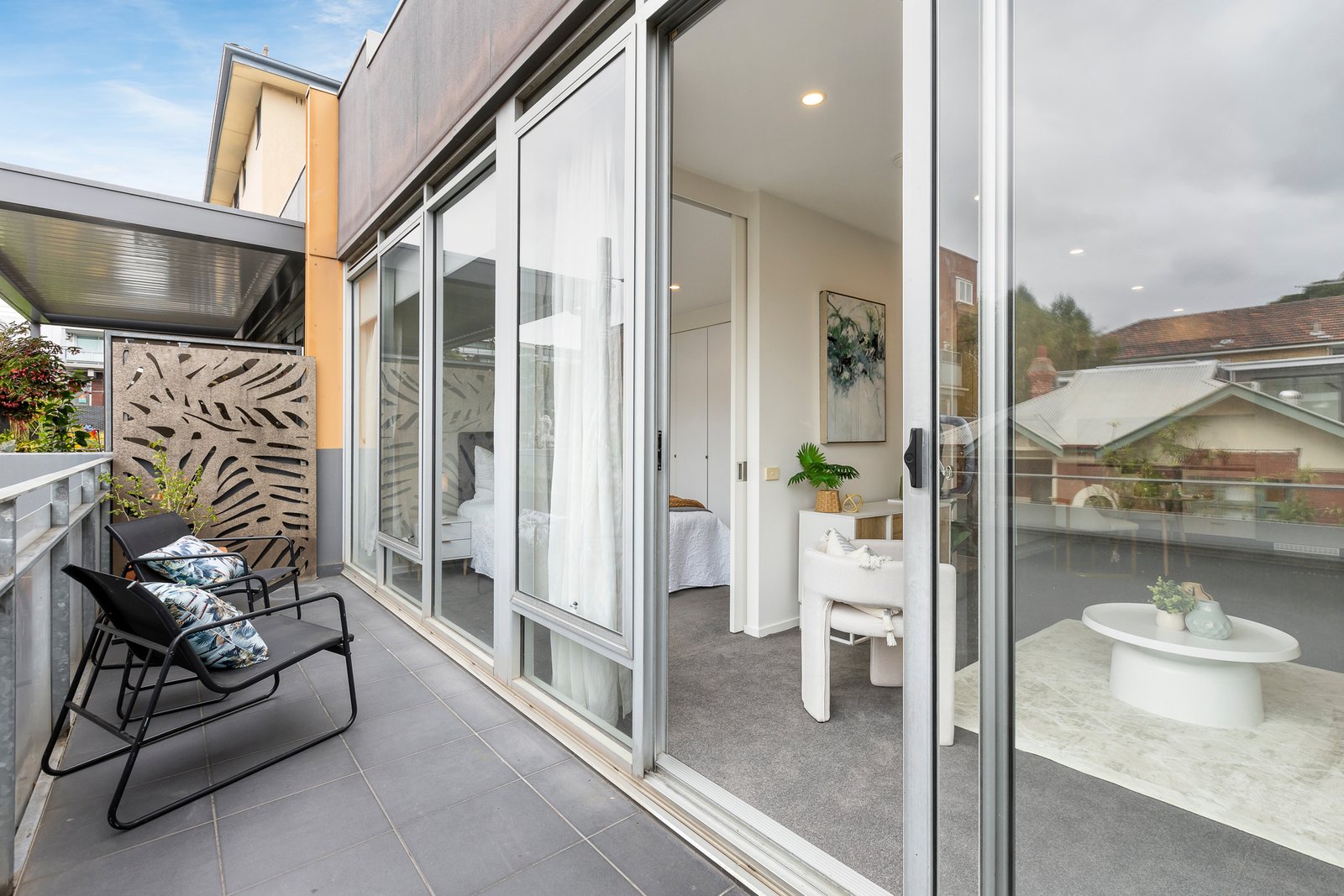Gallery: 2/52 Fitzroy Street