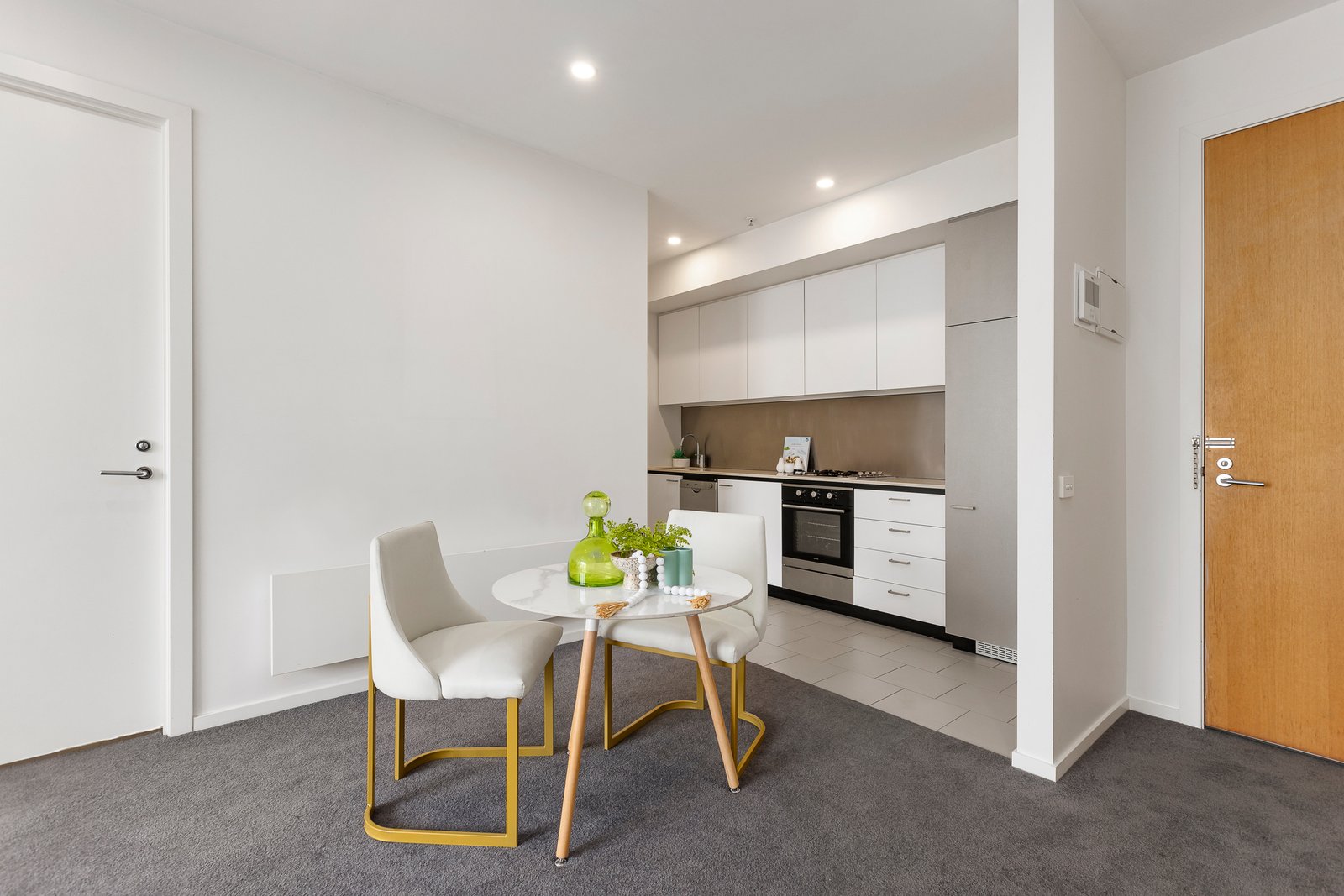 Gallery: 2/52 Fitzroy Street
