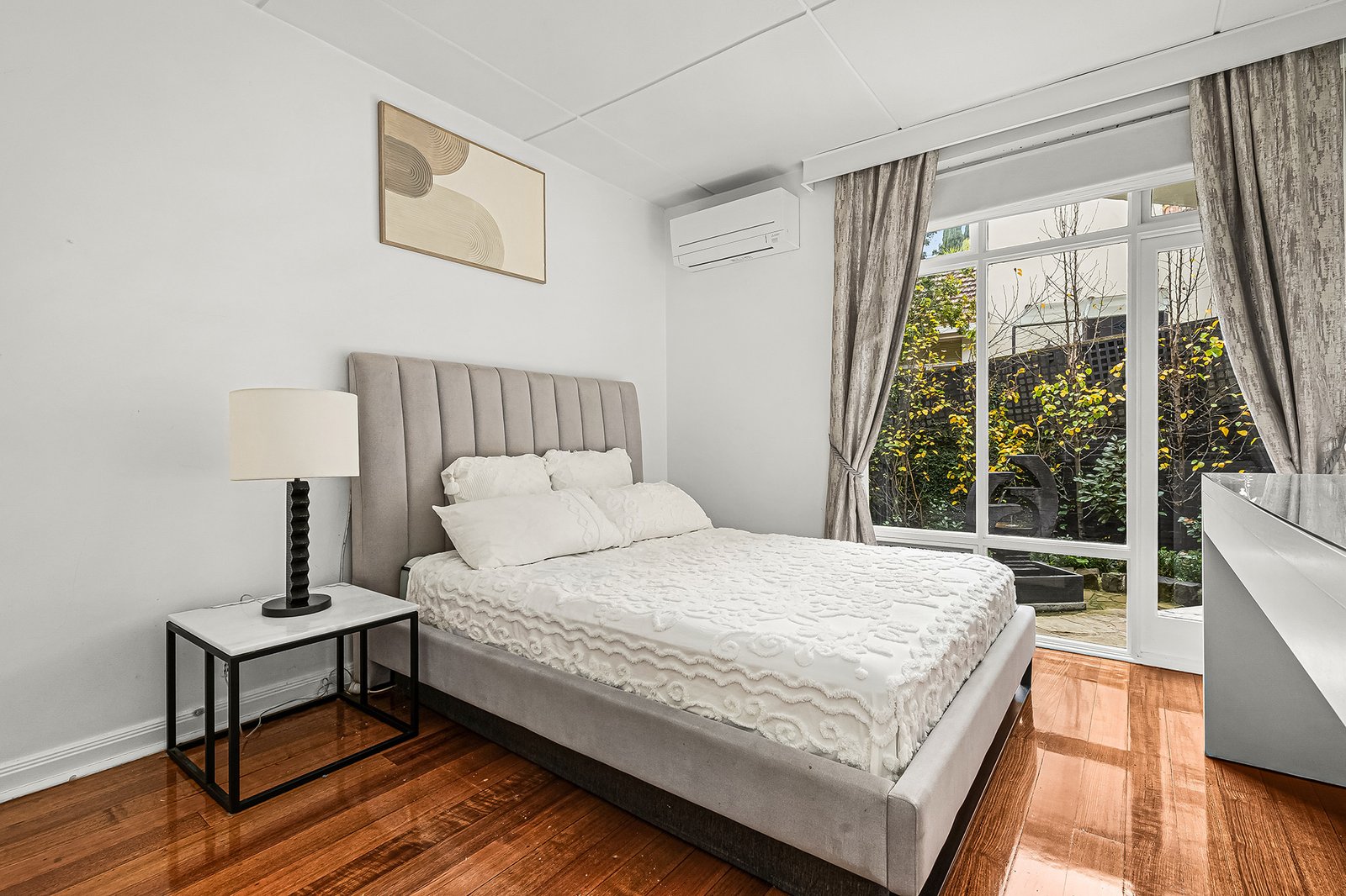 Real Estate and Property in 2/52 Grange Road, Toorak, VIC