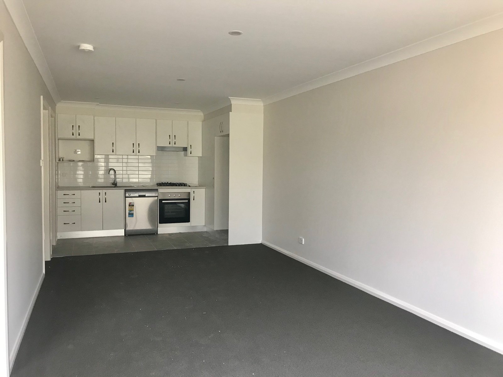 2/52 Kenny Drive TAMWORTH 2