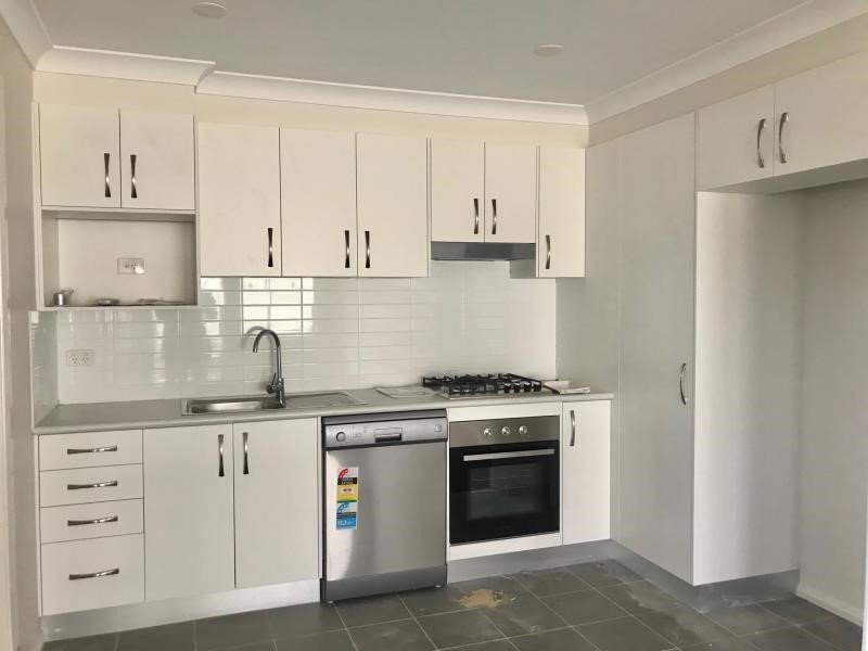 2/52 Kenny Drive TAMWORTH 2