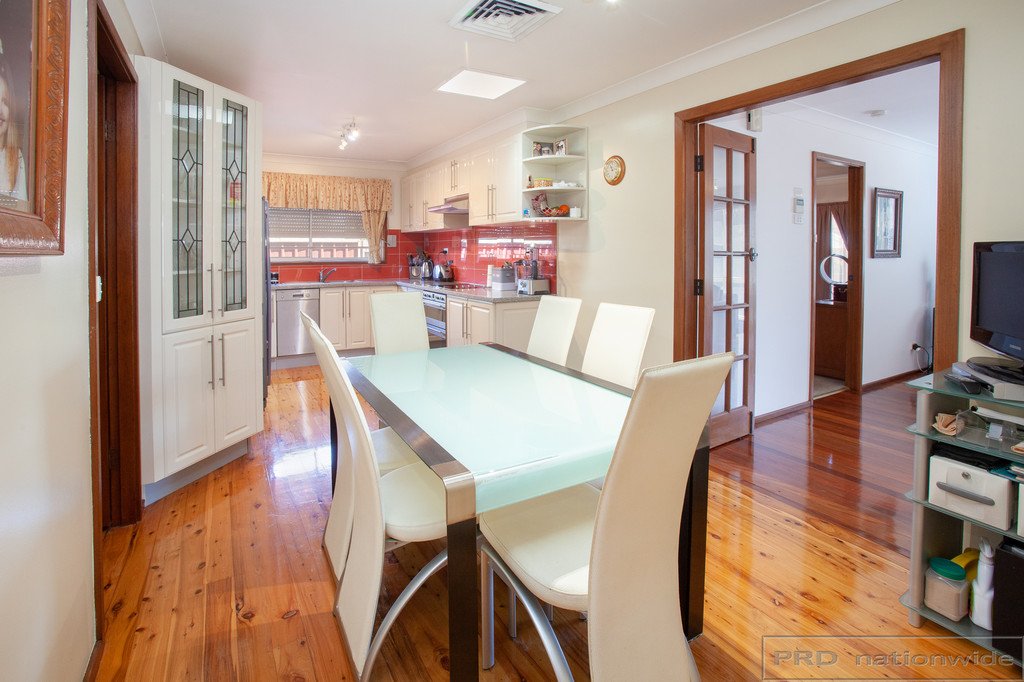 252 New England Highway RUTHERFORD 8
