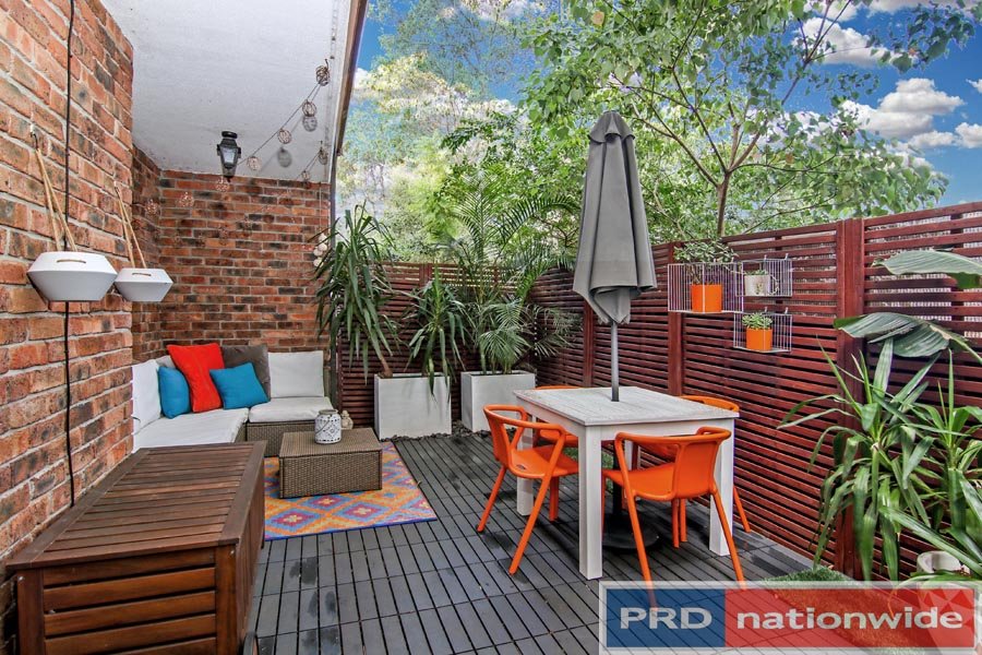 2/52 Oatley Avenue OATLEY 3