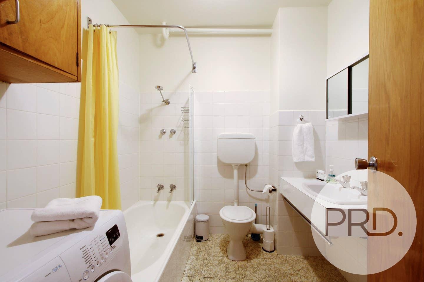 2/52 Queen Street SANDY BAY 8