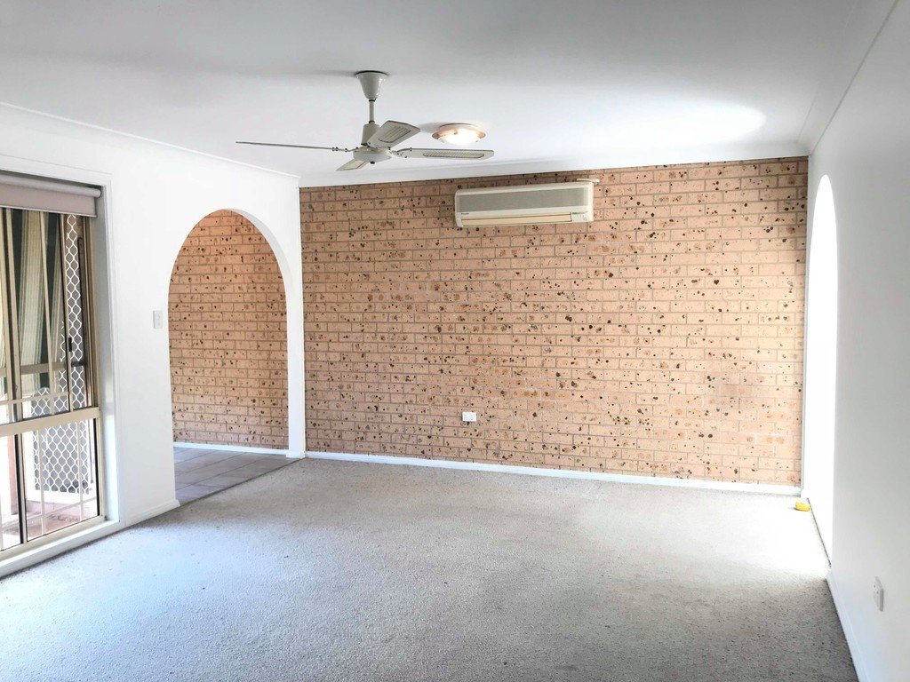 2/52 Shoreline Drive FINGAL BAY 1