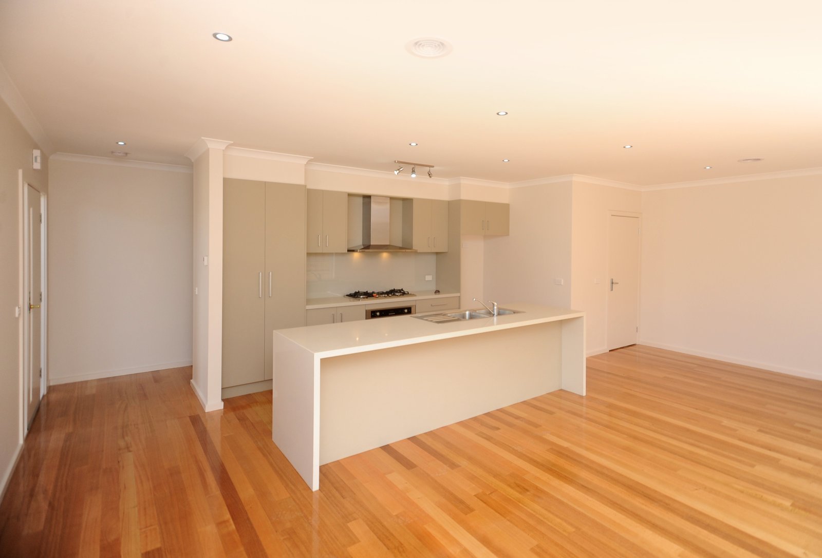 Real Estate and Property in 2/526 Ryrie Street, East Geelong, VIC