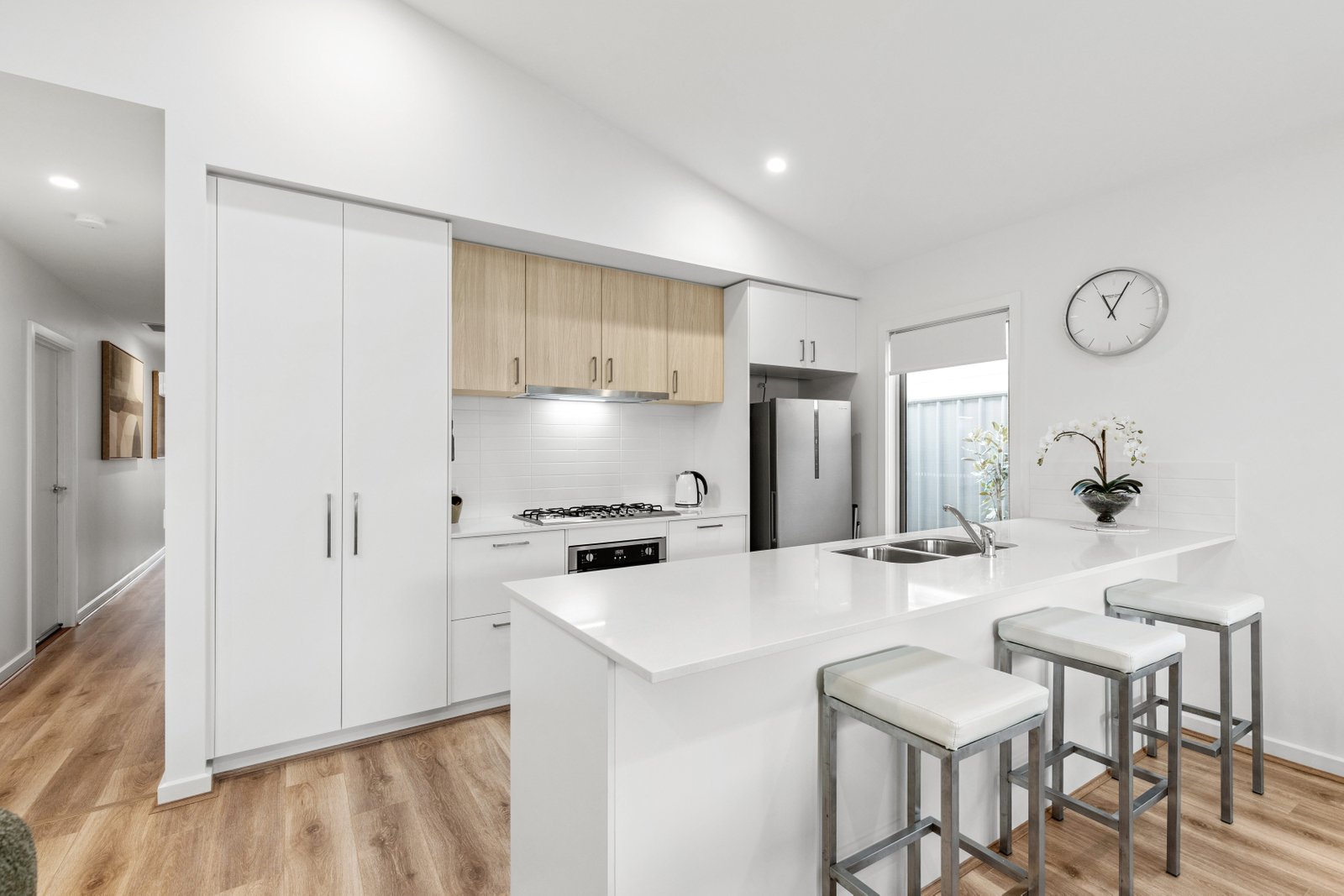 25/27 Marnie Road KENNINGTON 2
