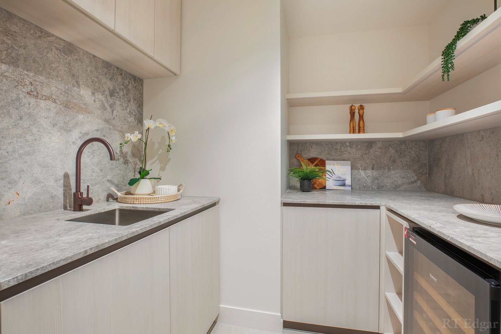 Real Estate and Property in 2/527 Orrong Road, Armadale, VIC