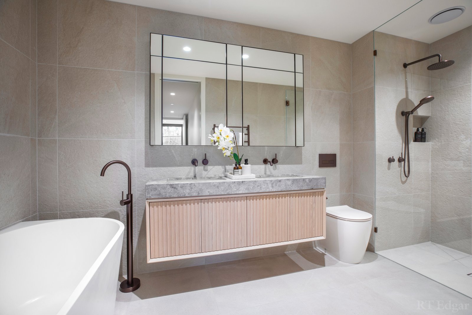 Real Estate and Property in 2/527 Orrong Road, Armadale, VIC