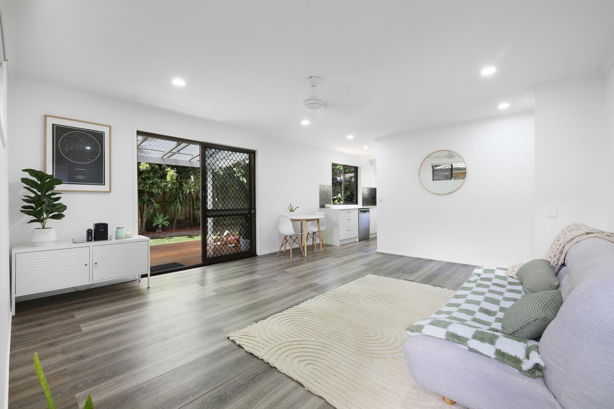 2/53 Albion Avenue MIAMI 3