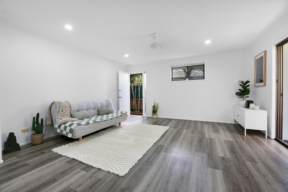 2/53 Albion Avenue MIAMI 6