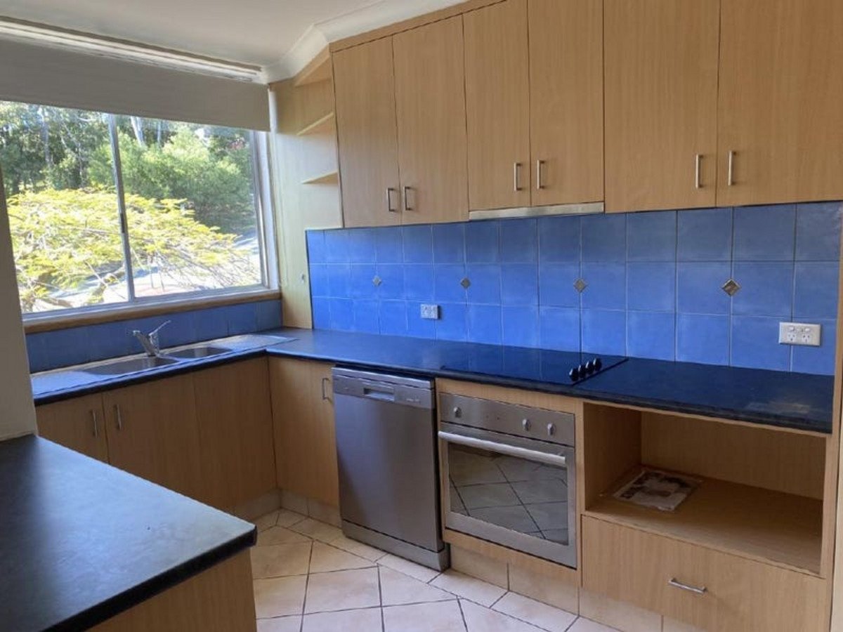 2/53 Connor Street BURLEIGH HEADS 3