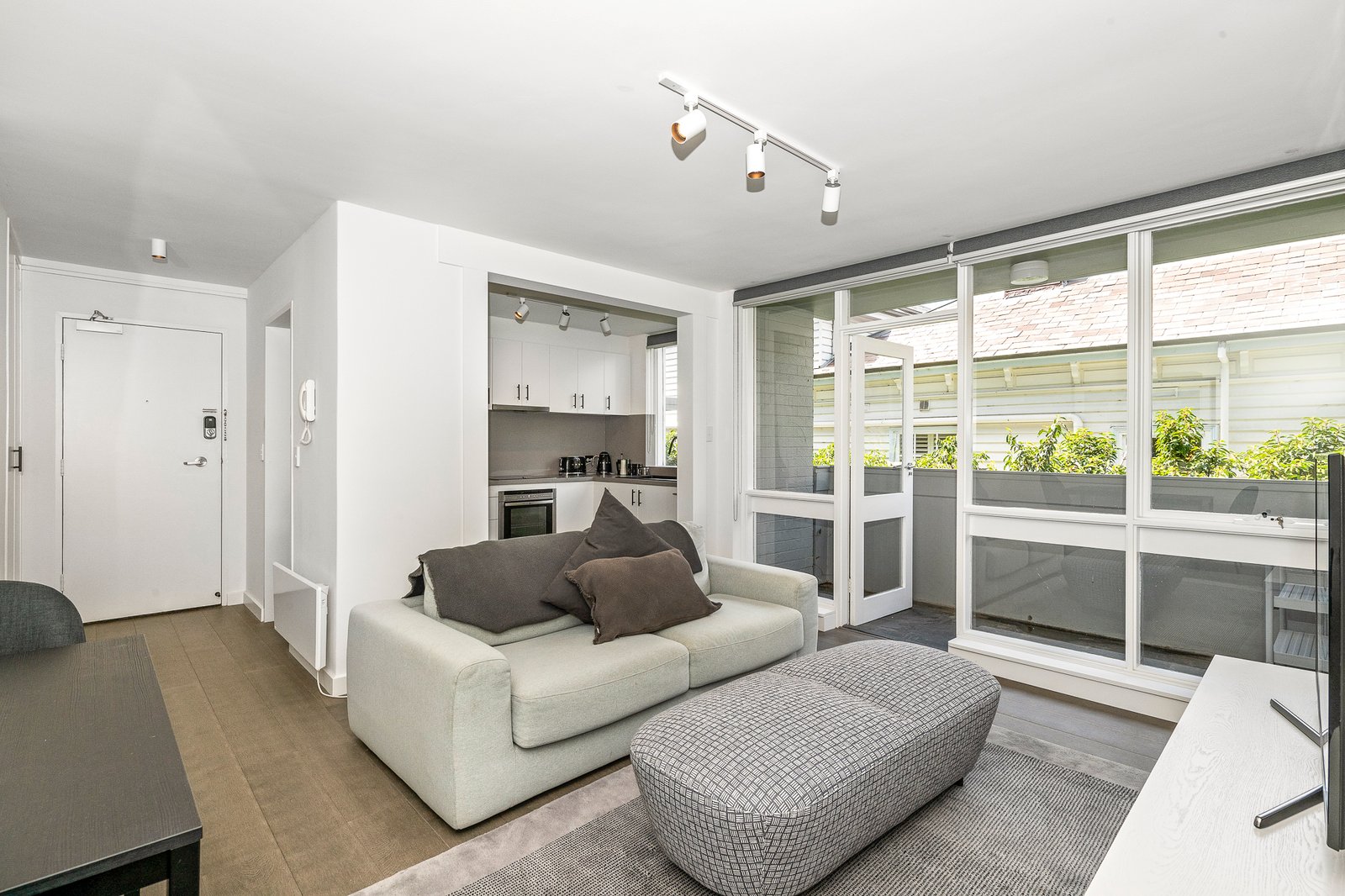 Real Estate and Property in 2/53 Denham Street, Hawthorn, VIC