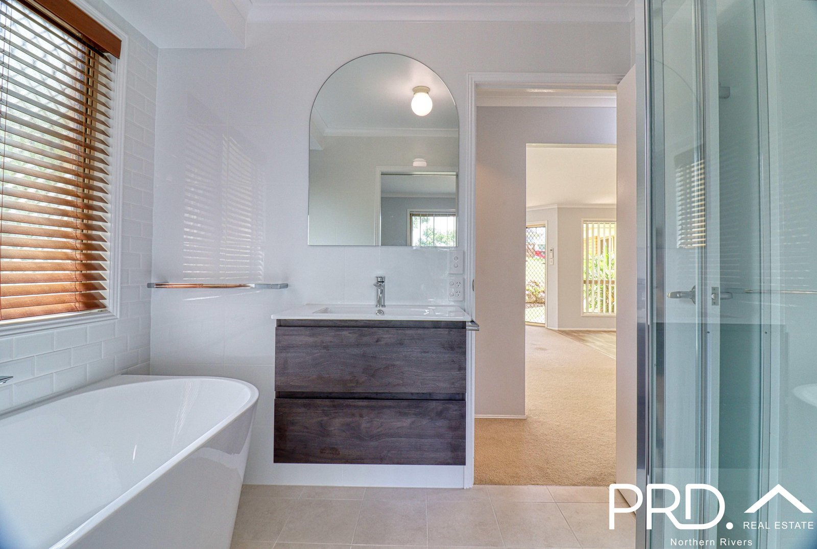 2/53 Elizabeth Avenue GOONELLABAH 9