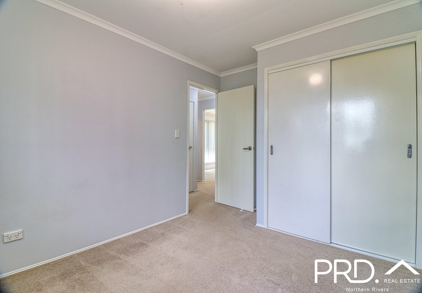 2/53 Elizabeth Avenue GOONELLABAH 12