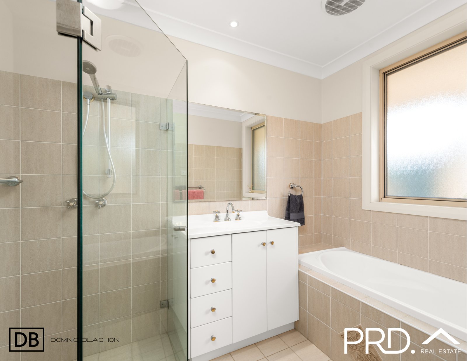 2/53 Lucas Road EAST HILLS 5