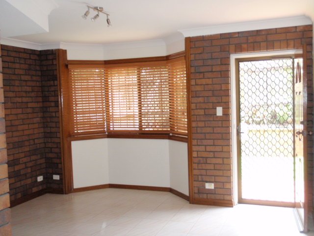 2/53 Oliver Street NUNDAH 2