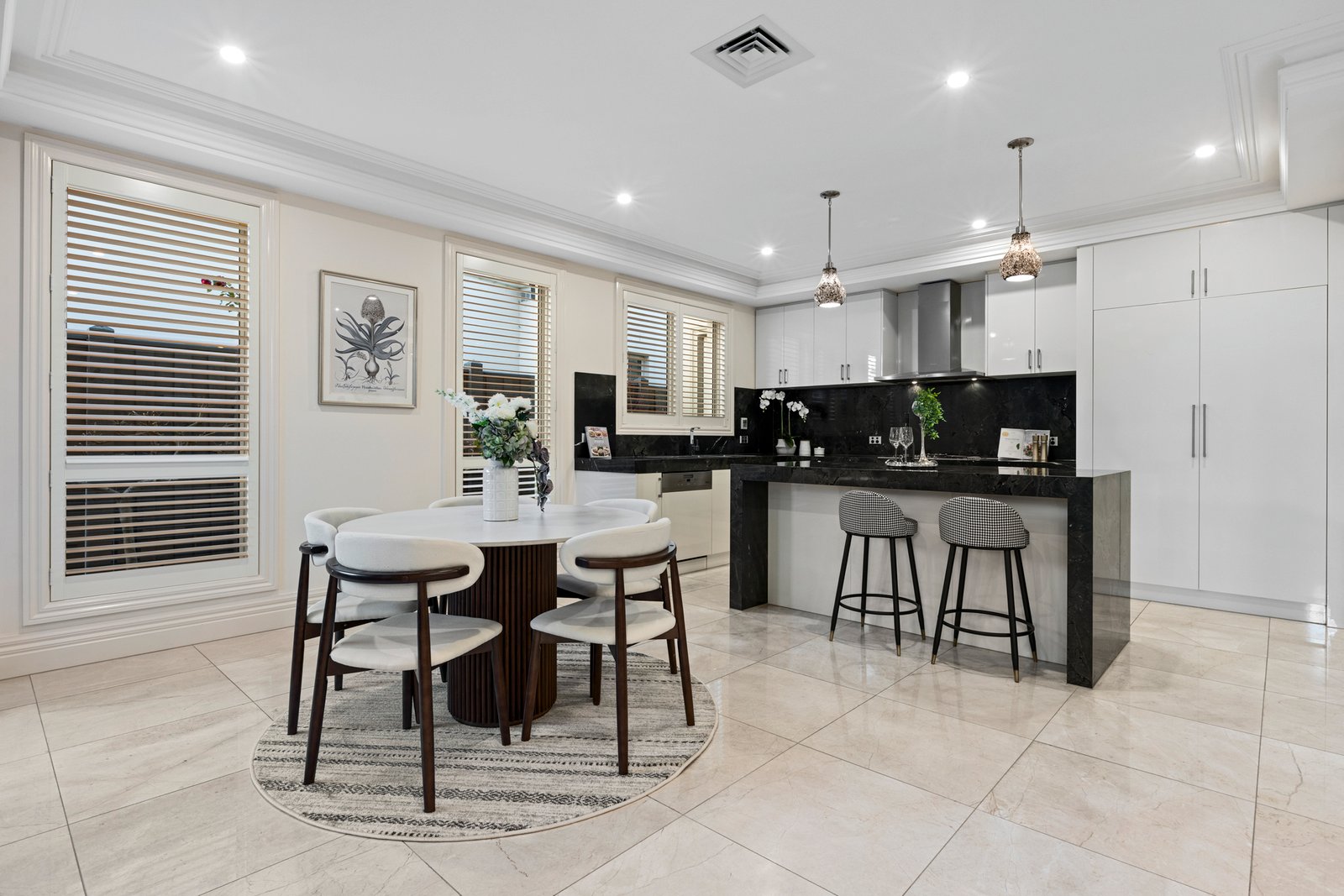 Gallery: 2/53 Rose Avenue