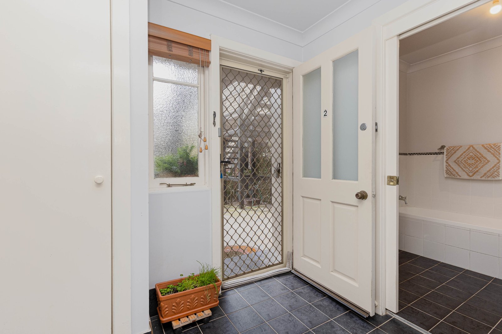 2/530 High Street MAITLAND 12