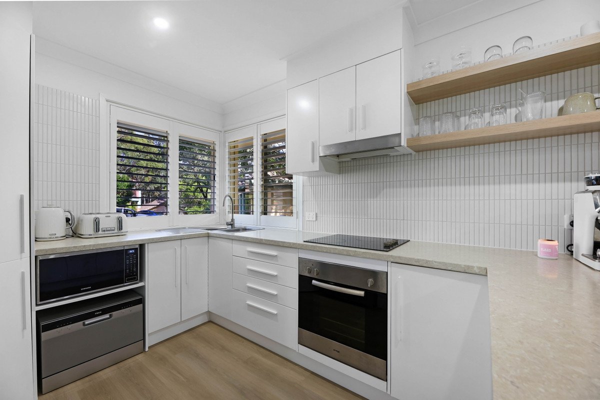 25/31 Simpsons Road Elanora 4