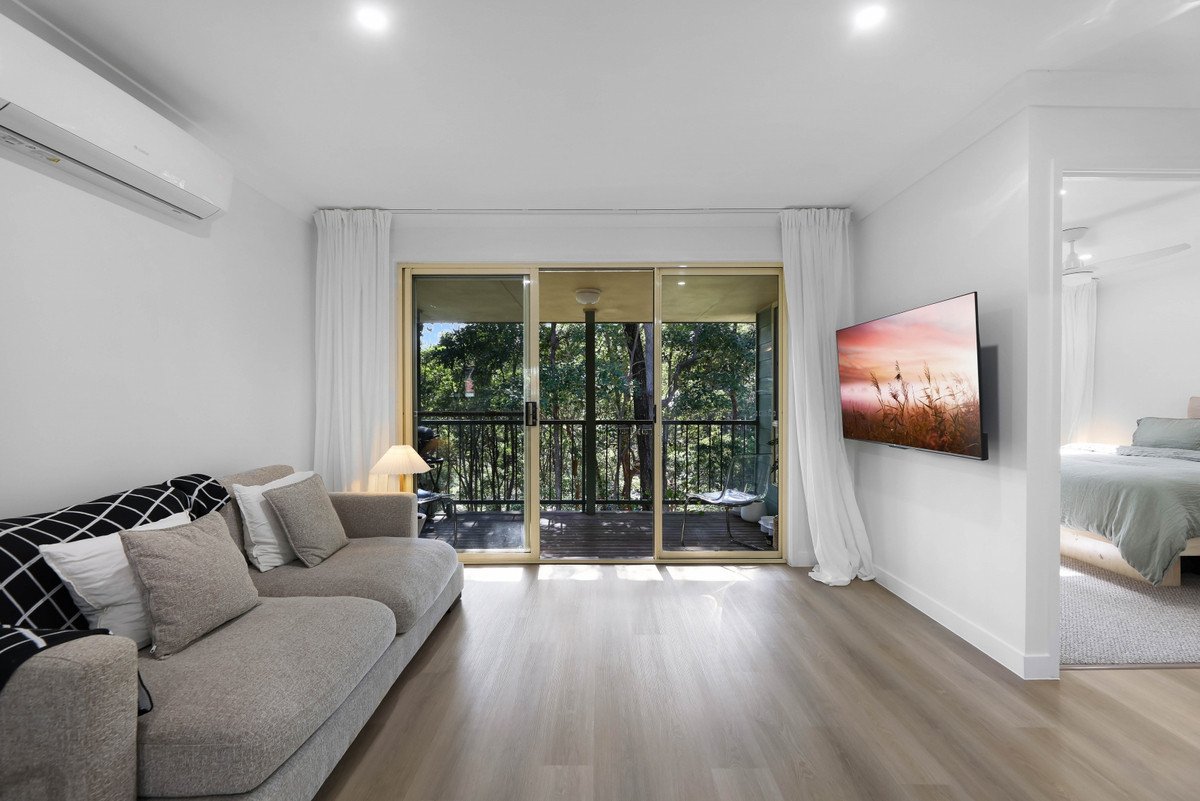 25/31 Simpsons Road Elanora 9