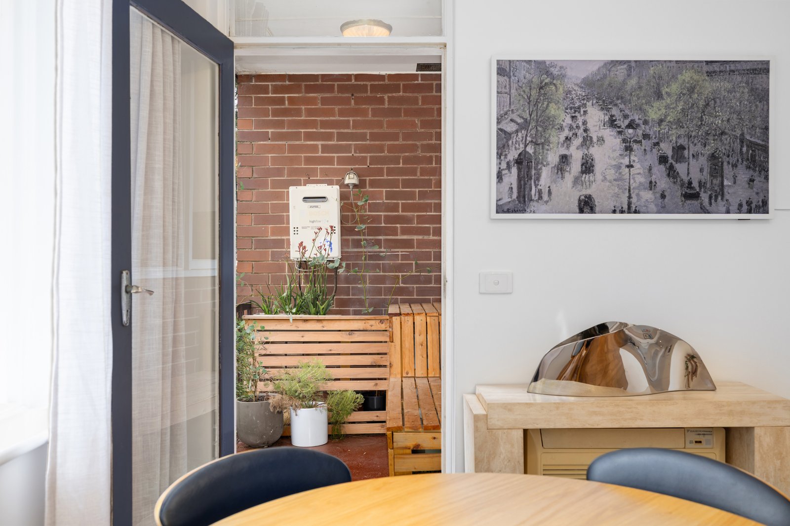 Gallery: 25/327 Orrong Road