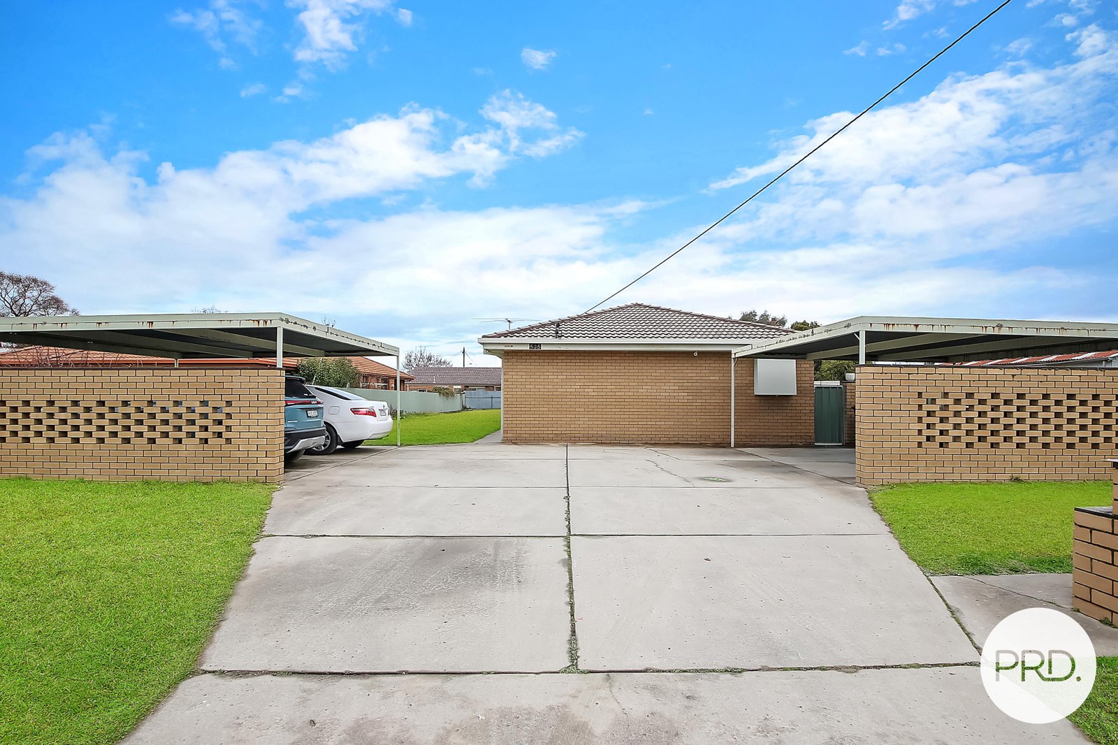 2/535 Schaefer Street LAVINGTON 9