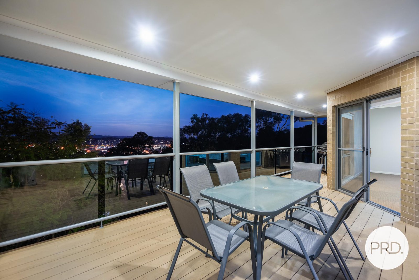2/536 Roper Street ALBURY 13