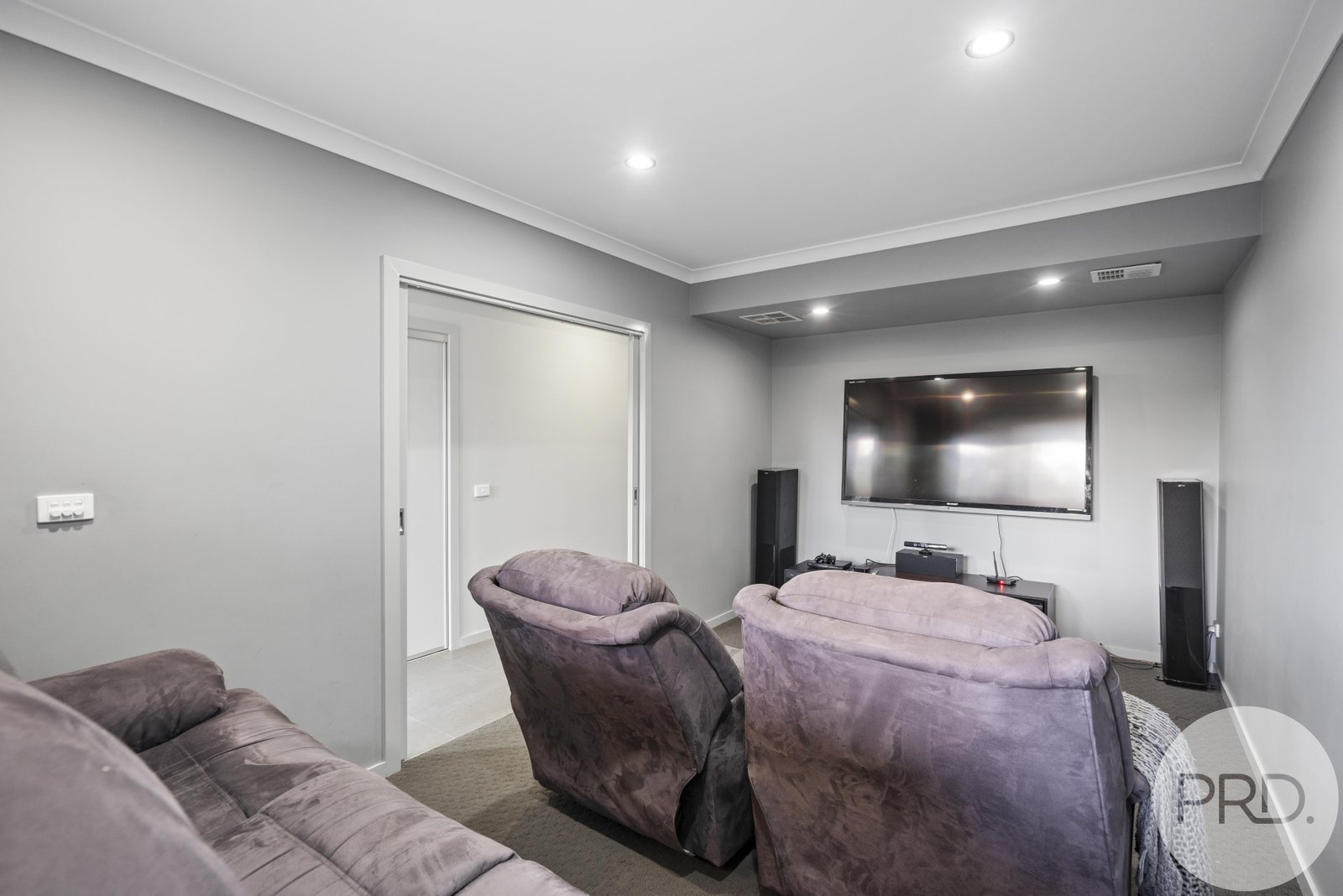 2/536 Roper Street ALBURY 9