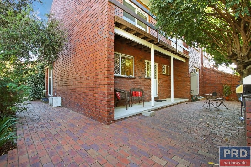 2/537 Kiewa Place ALBURY 13
