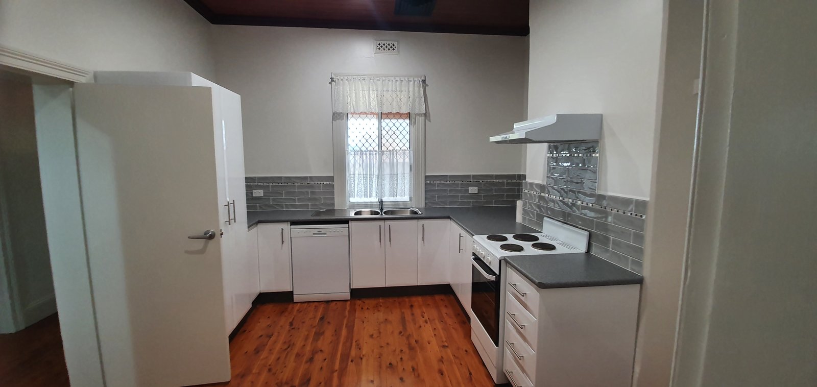 2/54-58 Lambie Street TUMUT 3