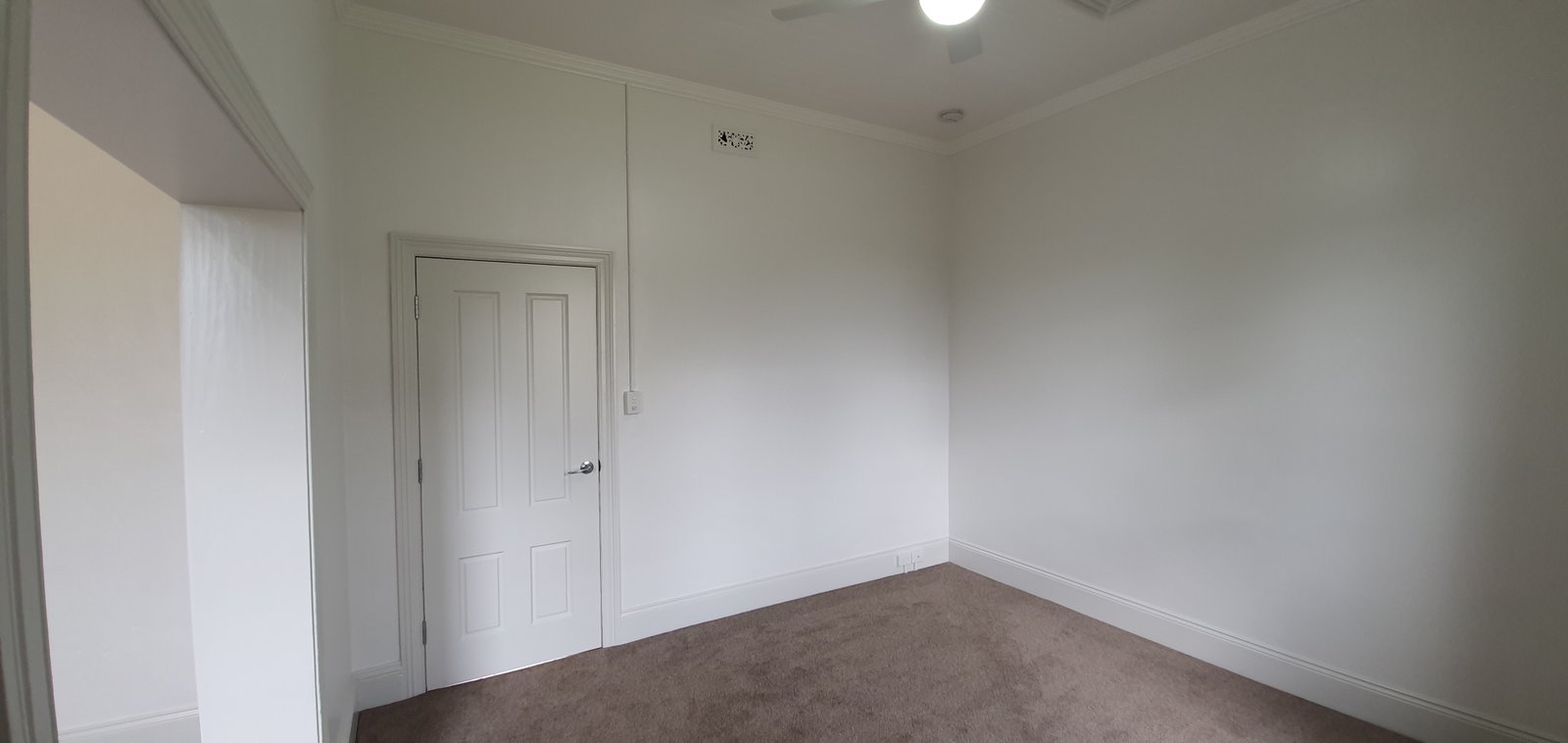 2/54-58 Lambie Street TUMUT 7