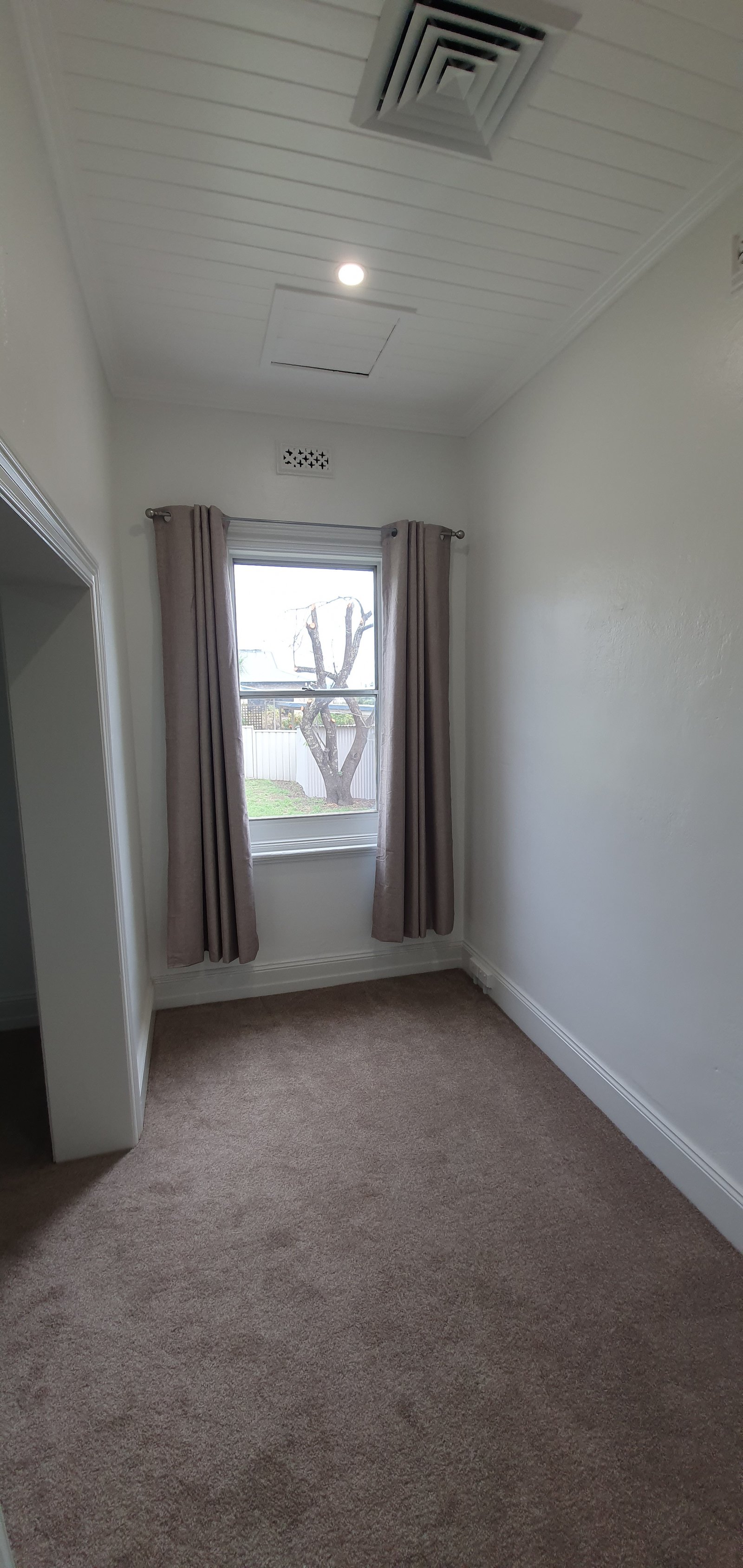 2/54-58 Lambie Street TUMUT 8