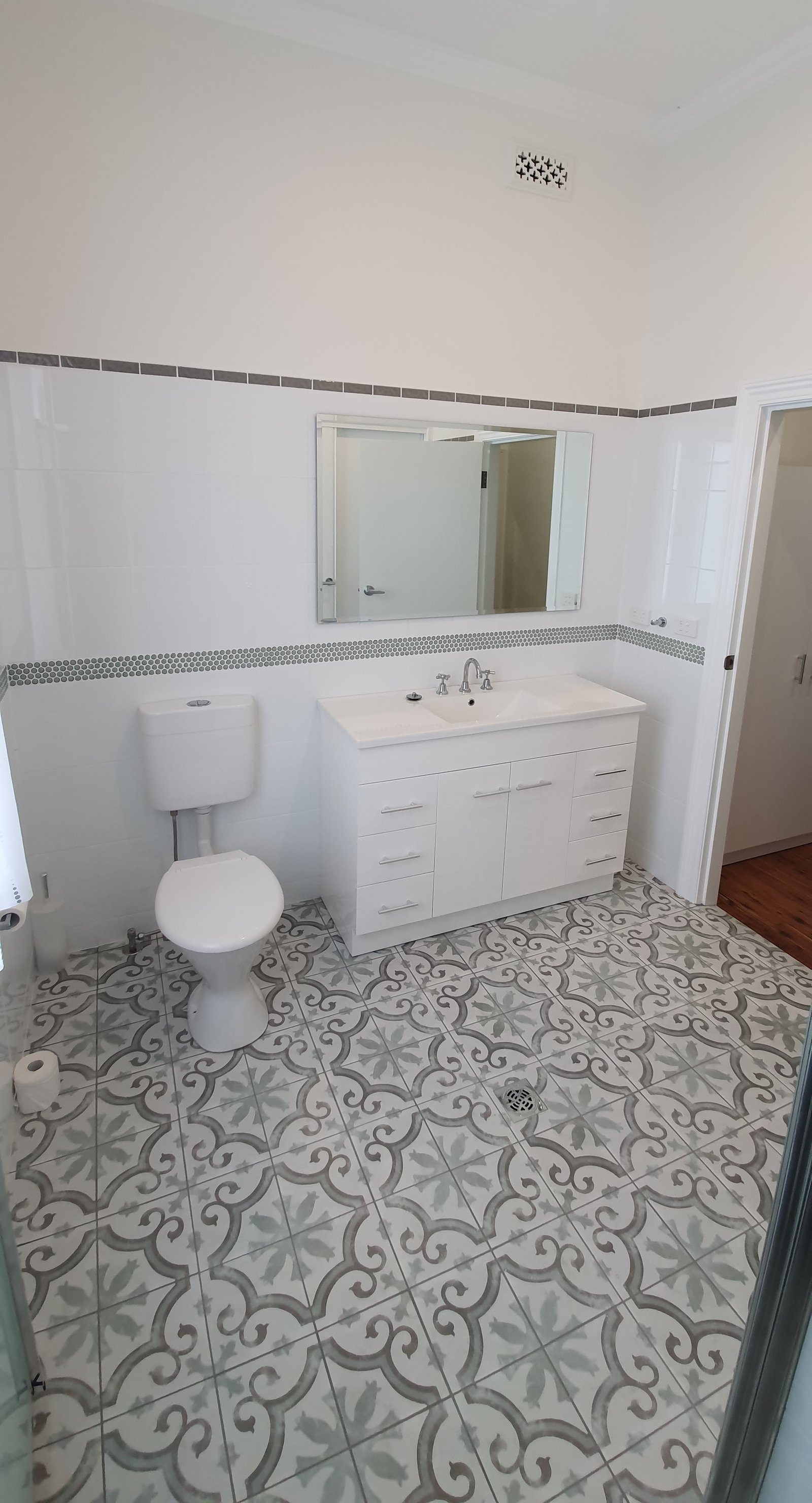 2/54-58 Lambie Street TUMUT 10