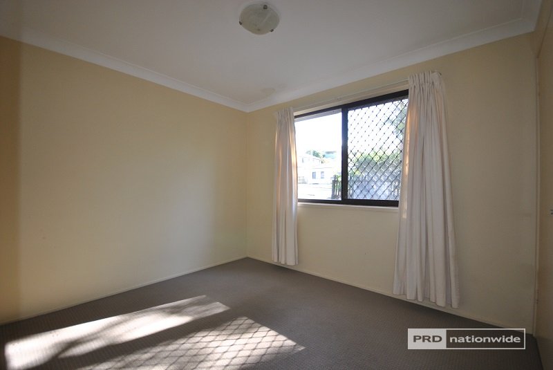 2/54 Falconer Street SOUTHPORT 6