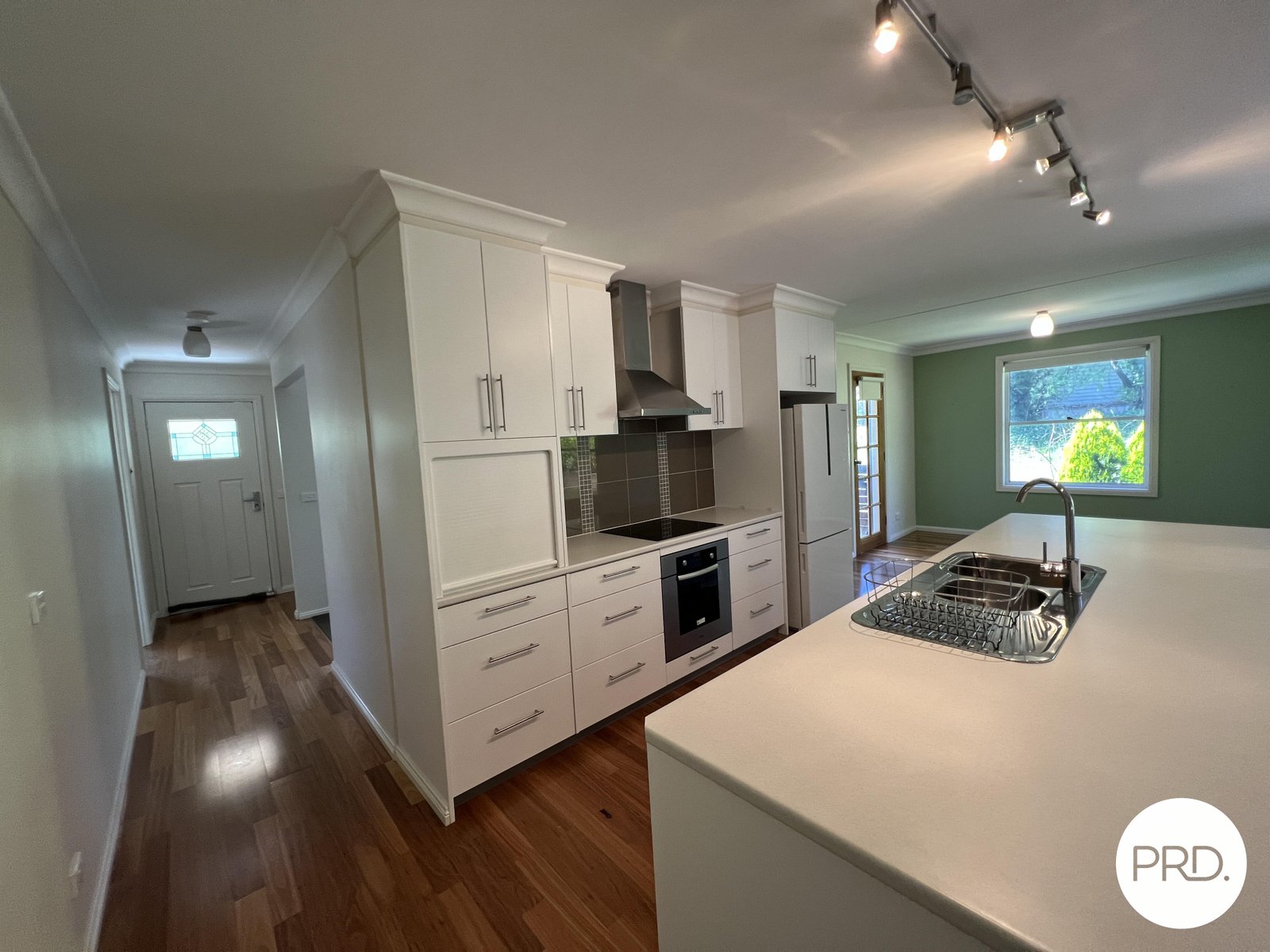 254 Foxlow Street CAPTAINS FLAT 2