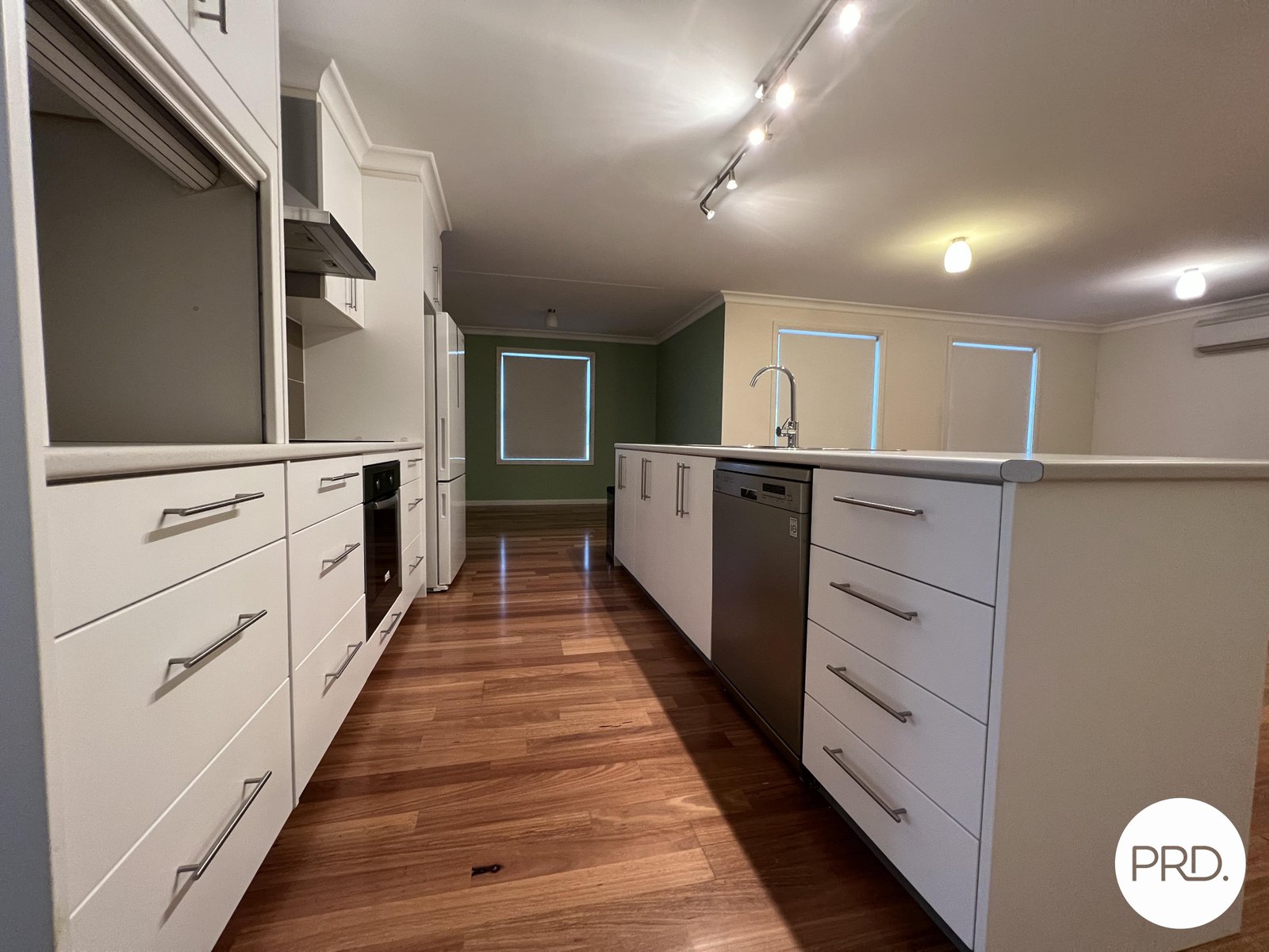 254 Foxlow Street CAPTAINS FLAT 3