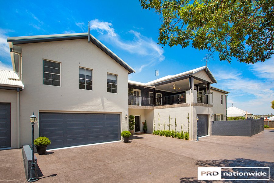 2/54 Griffin Avenue TAMWORTH 2