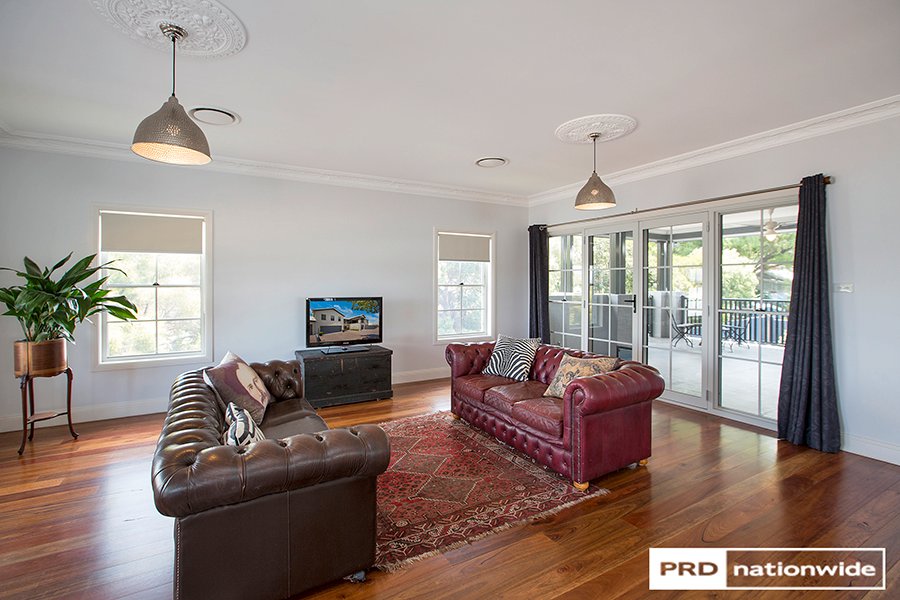 2/54 Griffin Avenue TAMWORTH 9